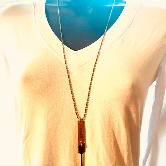 “Fearless” Arrow Necklace NWT - Picture 5 of 7